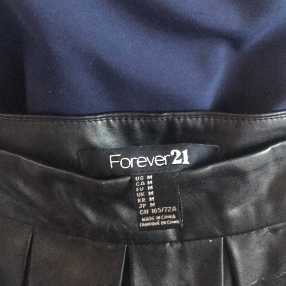 Faux Leather Skirt 🔥🔥🔥 - Picture 3 of 3